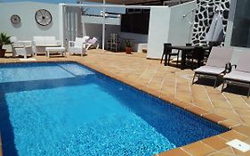 Las Arecas Mansion